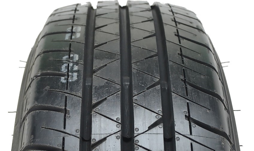 Yokohama_BluEarth_Van_RY55_2